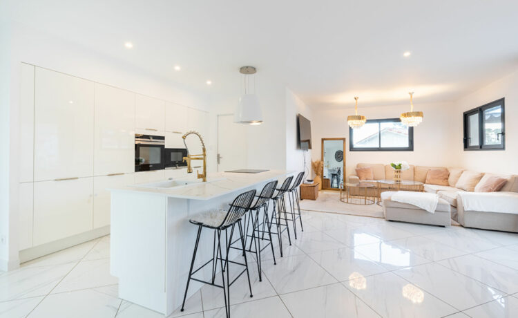 Maison 4 pièce(s) 129 m2 1
