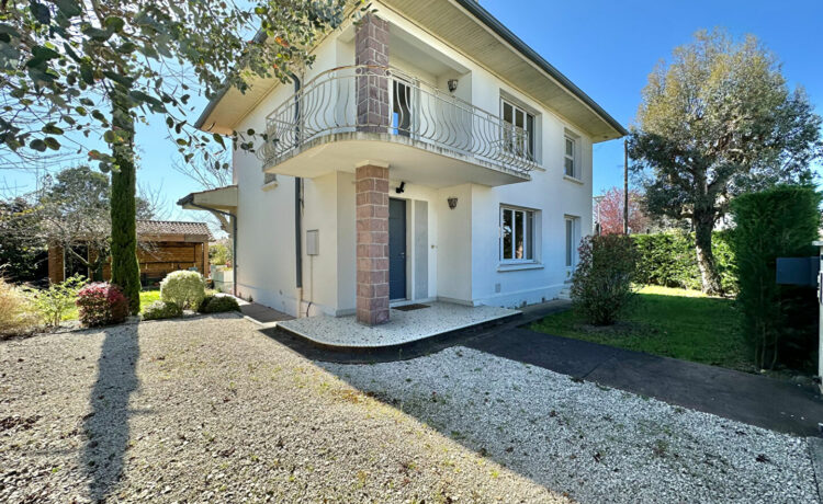 Maison 4 pièce(s) 121 m2 1