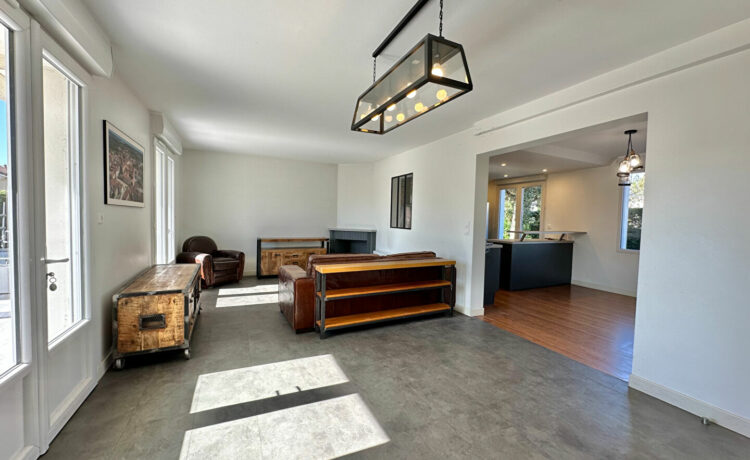 Maison 4 pièce(s) 121 m2