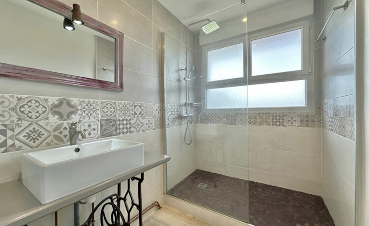 Maison 4 pièce(s) 121 m2