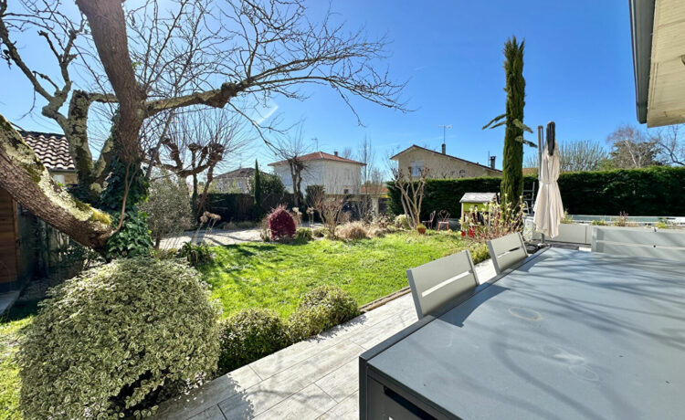 Maison 4 pièce(s) 121 m2