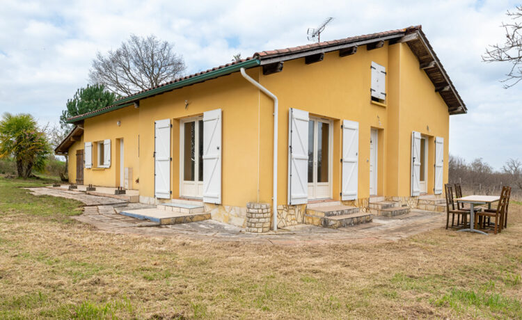 Maison 4 pièce(s) 116 m2 Grand terrain 4
