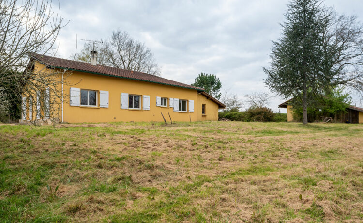 Maison 4 pièce(s) 116 m2 Grand terrain