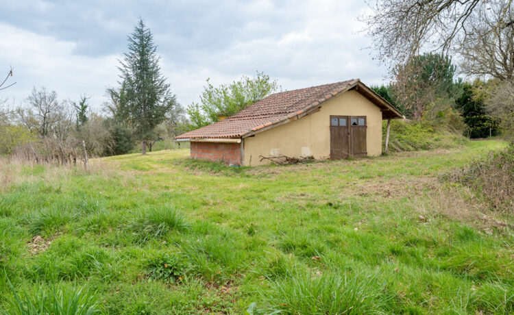 Maison 4 pièce(s) 116 m2 Grand terrain