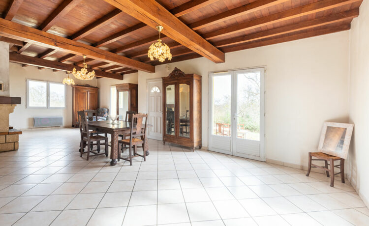 Maison 4 pièce(s) 116 m2 Grand terrain