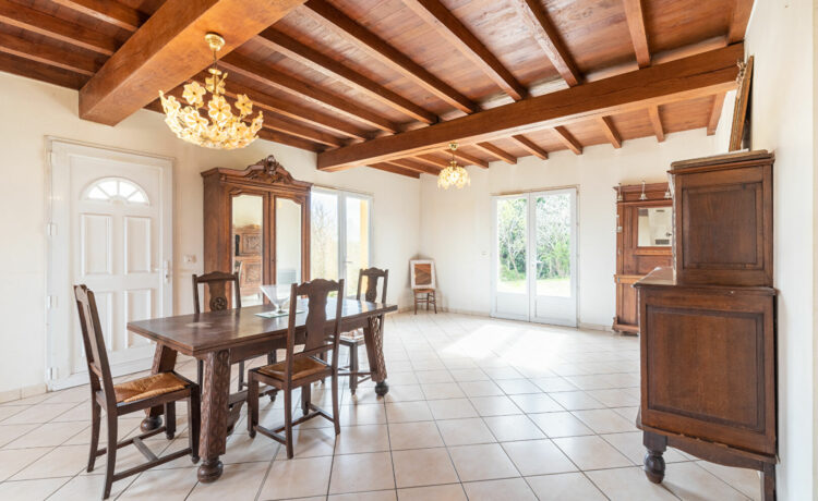 Maison 4 pièce(s) 116 m2 Grand terrain