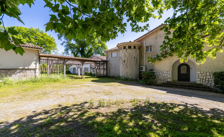 Maison 8 pièce(s) 344m2 2