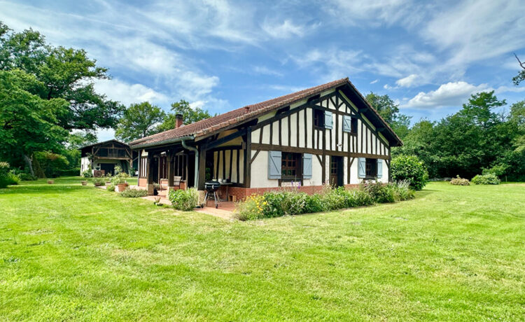 Maison Landaise 6 pièce(s) 182 m² 1