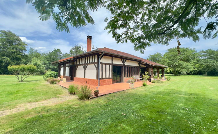 Maison Landaise 6 pièce(s) 182 m²
