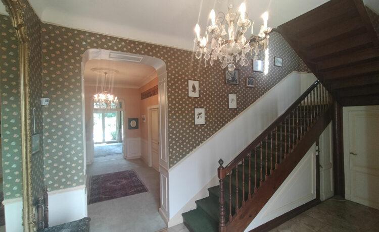 Maison de caractère 7 pièce(s) 256m² 2