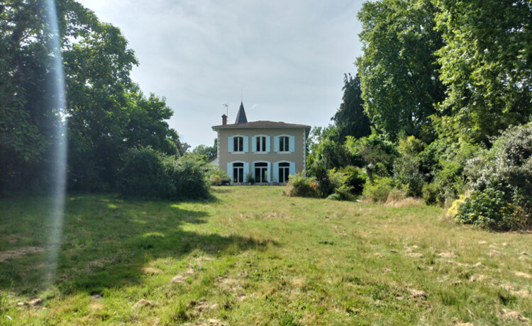 Maison de caractère 7 pièce(s) 256m²