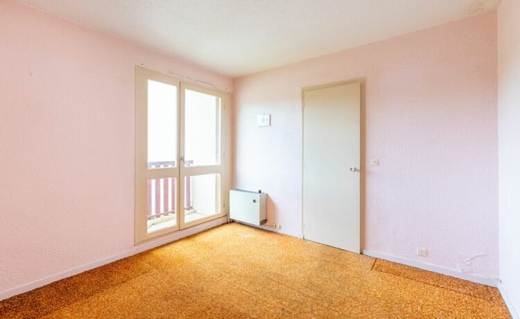 T2 vendu libre proche centre ville