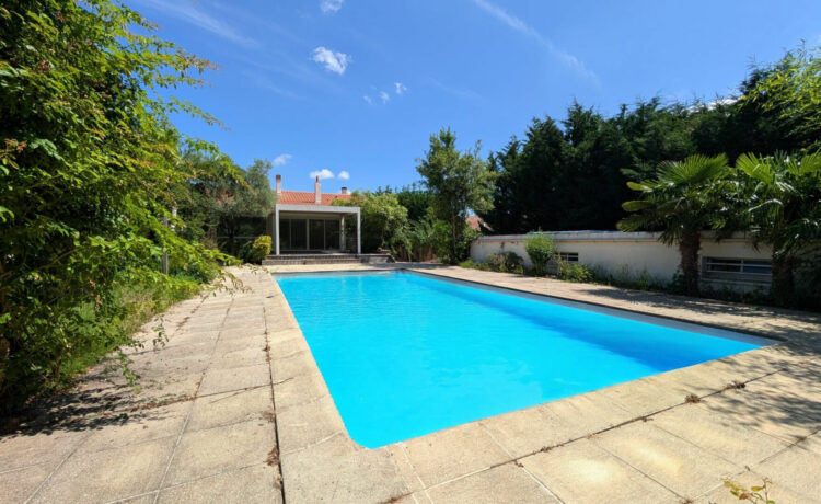 Maison Hagetmau 4 pièce(s) 209m2