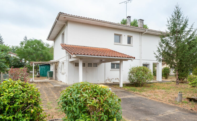 Maison 7 pièce(s) 174 m2 1