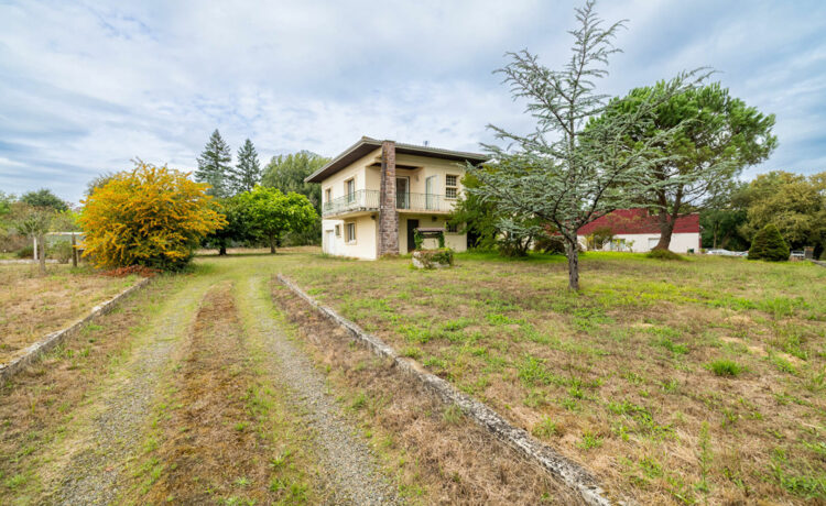 Maison Villeneuve De Marsan 10 pièce(s) 202 m2 1